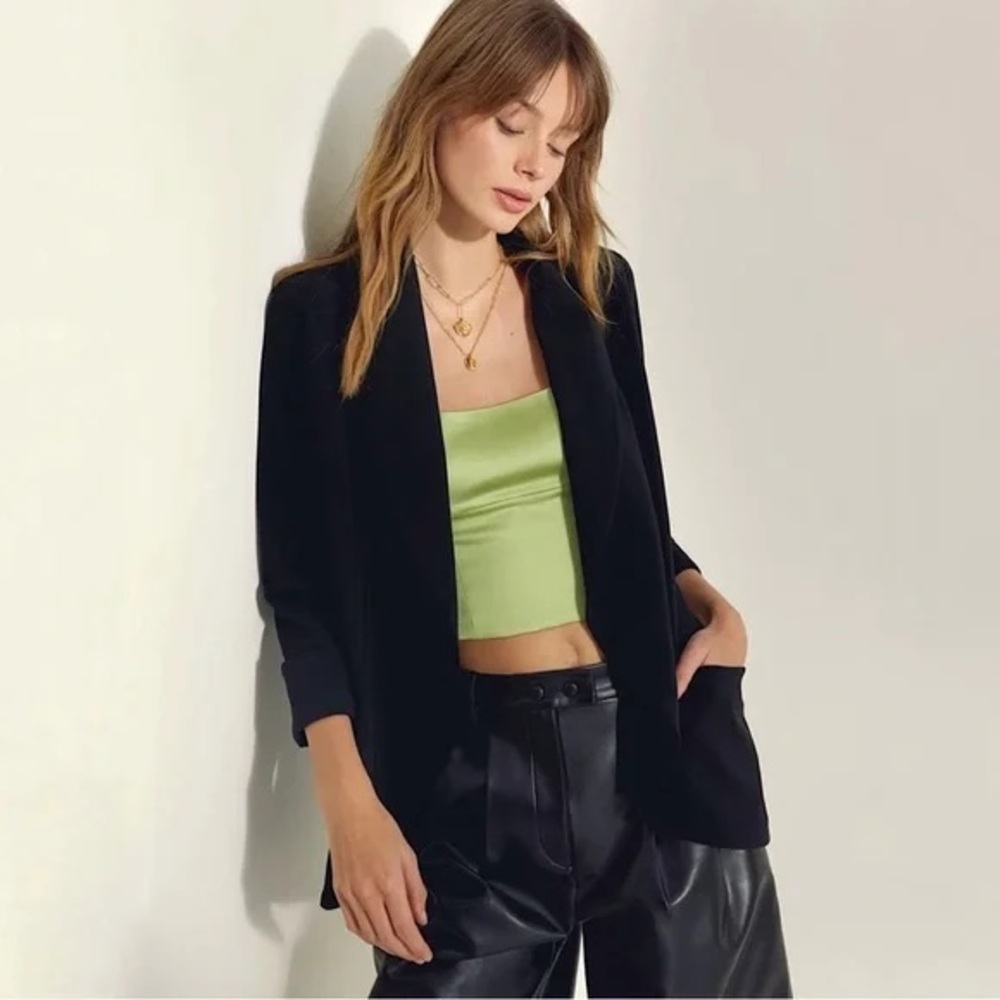 WILFRED Chevalier Blazer Short - Picture 2 of 6